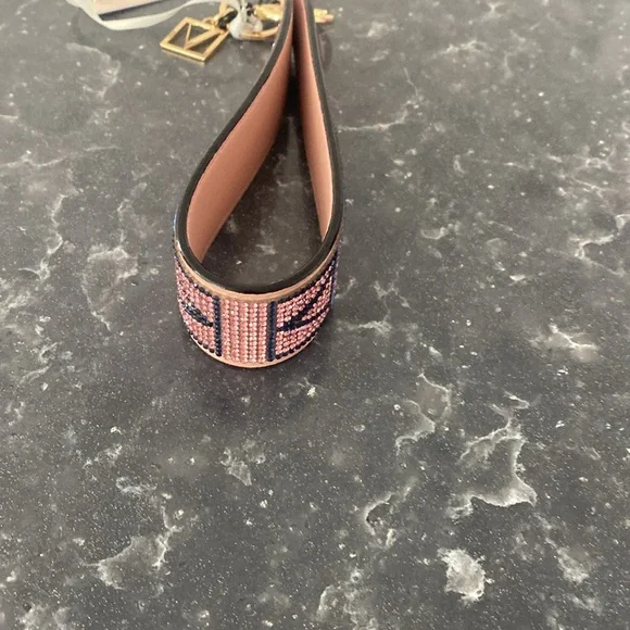 Victoria secret keychain - Picture 4 of 4